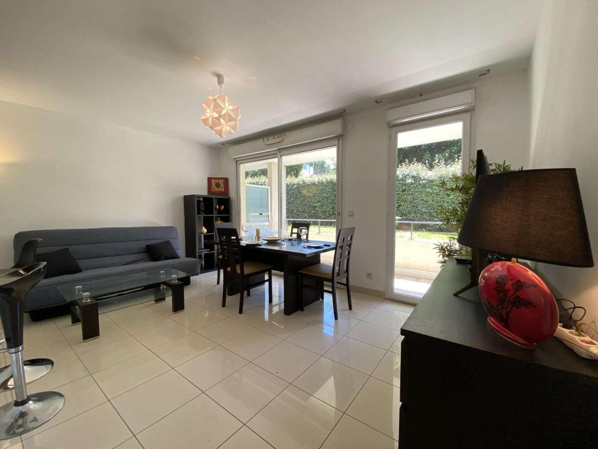 Appartement Juan les Pins, 3 pièces, 6 personnes - FR-1-252-171 Antibes Extérieur photo